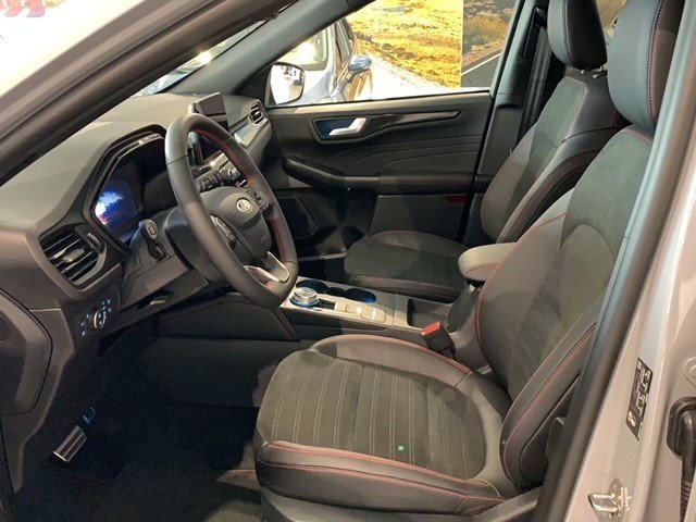 FORD Kuga 2.5 Plug-in Hybrid, Plug-in-Hybrid Petrol/Electric, Second hand / Used, Automatic - 7