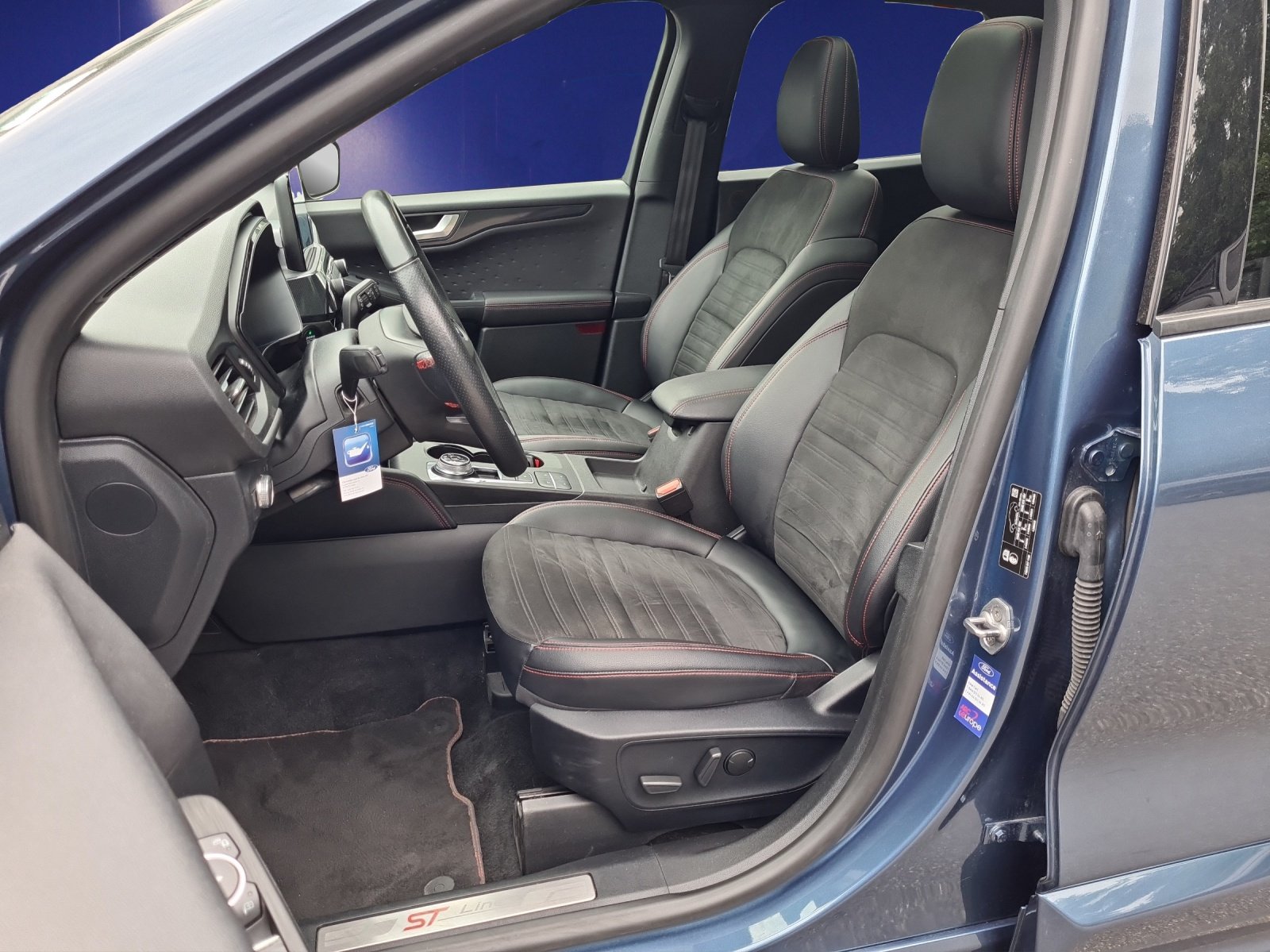 FORD Kuga 2.5i PHEV Plug-in-HYBRID 225 PS ST-Line X AUTOMAT, Plug-in-Hybrid Benzin/Elektro, Occasion / Gebraucht, Automatik - 7