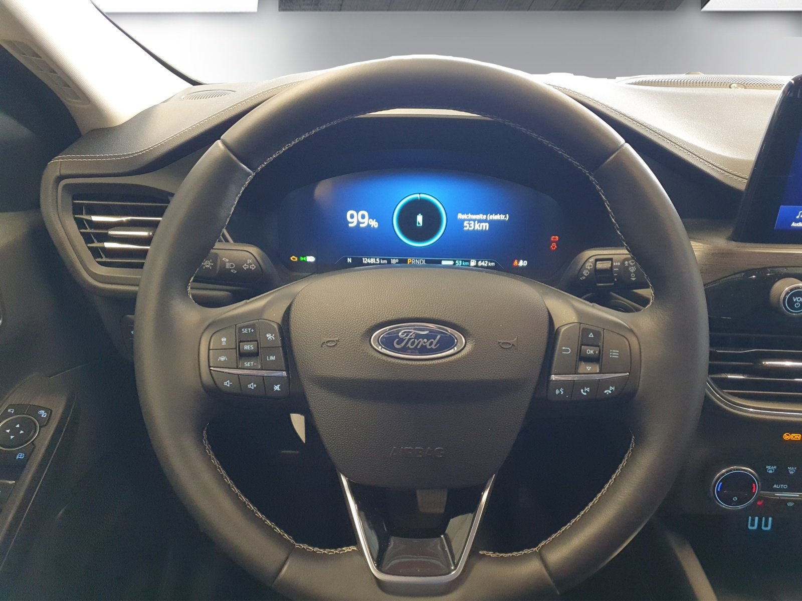 FORD Kuga 2.5 Plug-in Hybrid Vignale, Plug-in-Hybrid Benzin/Elektro, Occasion / Gebraucht, Automatik - 7