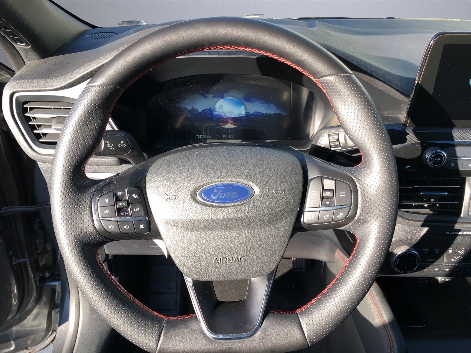 FORD Kuga 2.5 Plug-in Hybrid ST-Line, Hybride Rechargeable Essence/Électricité, Occasion / Utilisé, Automatique - 6