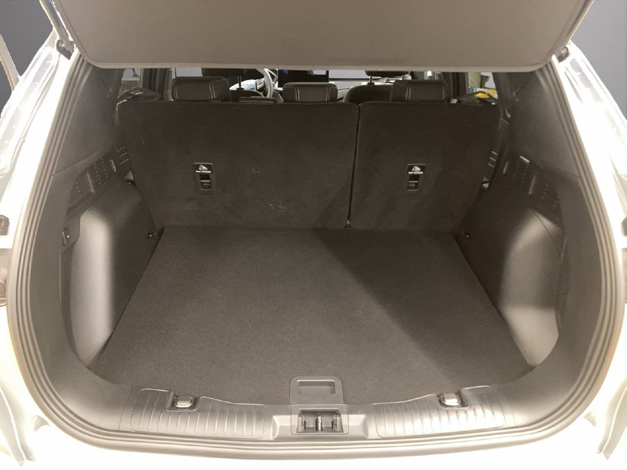 FORD Kuga 2.5 PHEV 242 PS Active, Plug-in-Hybrid Benzina/Elettrica, Occasioni / Usate, Automatico - 7