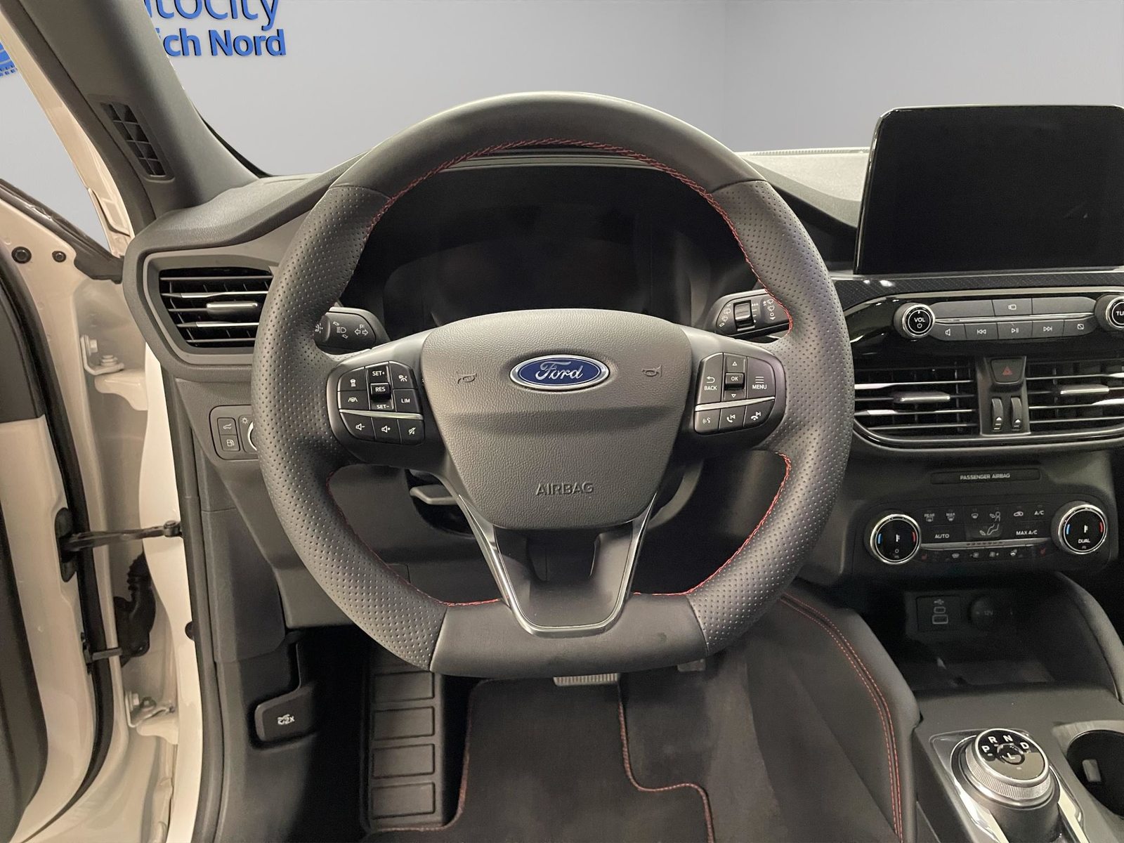 FORD Kuga 2.5 Plug-in Hybrid ST-Line X, Hybride Rechargeable Essence/Électricité, Occasion / Utilisé, Automatique - 7