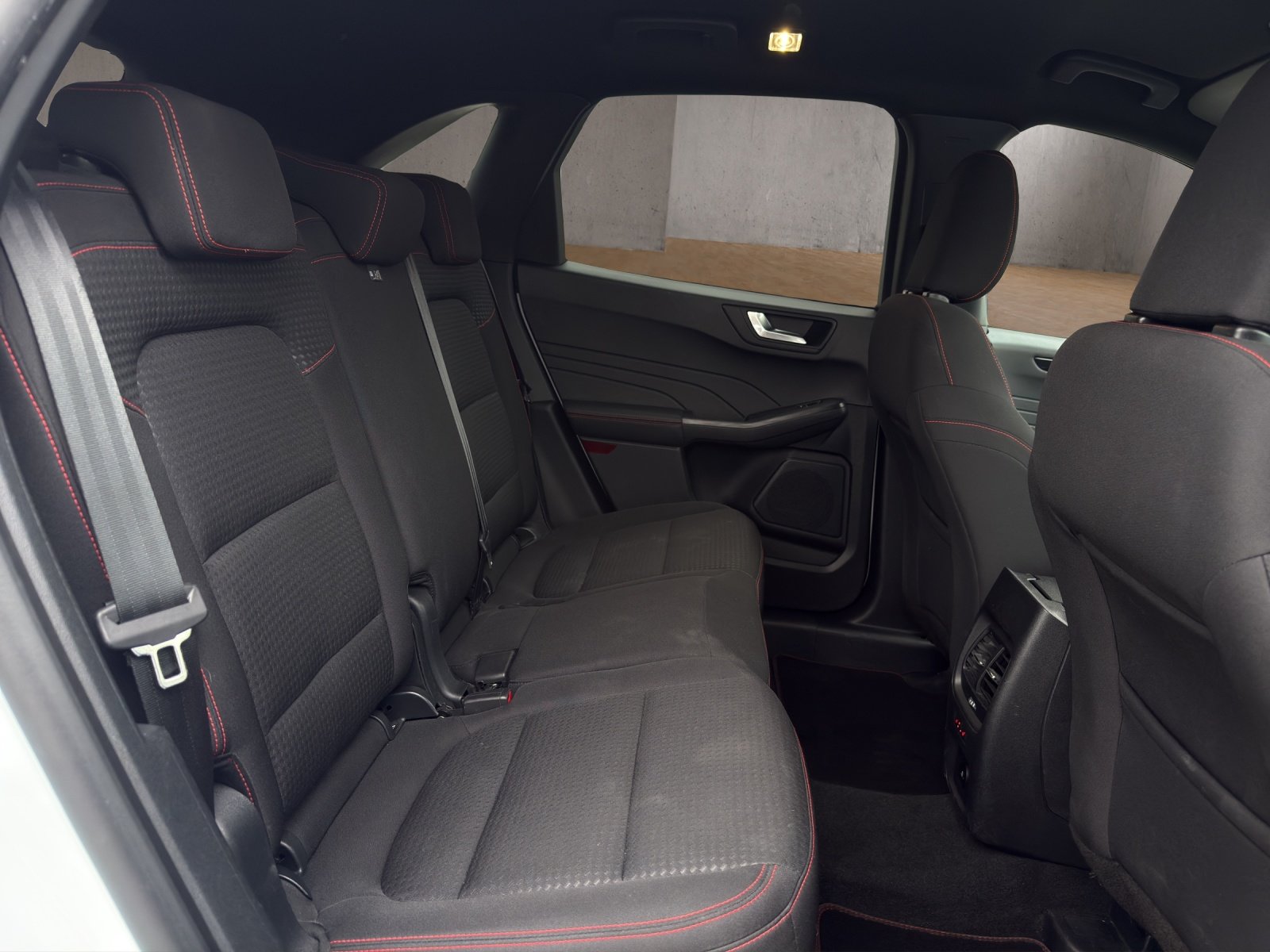 FORD Kuga 2.5 PHEV ST-Line 2WD, Plug-in-Hybrid Benzin/Elektro, Occasion / Gebraucht, Automatik - 7