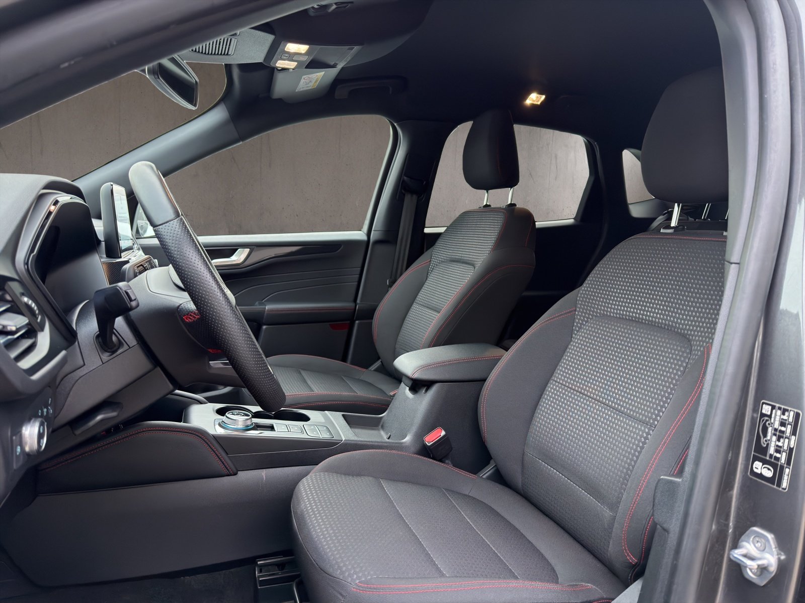 FORD Kuga 2.5 PHEV ST-Line 2WD, Plug-in-Hybrid Benzin/Elektro, Occasion / Gebraucht, Automatik - 6