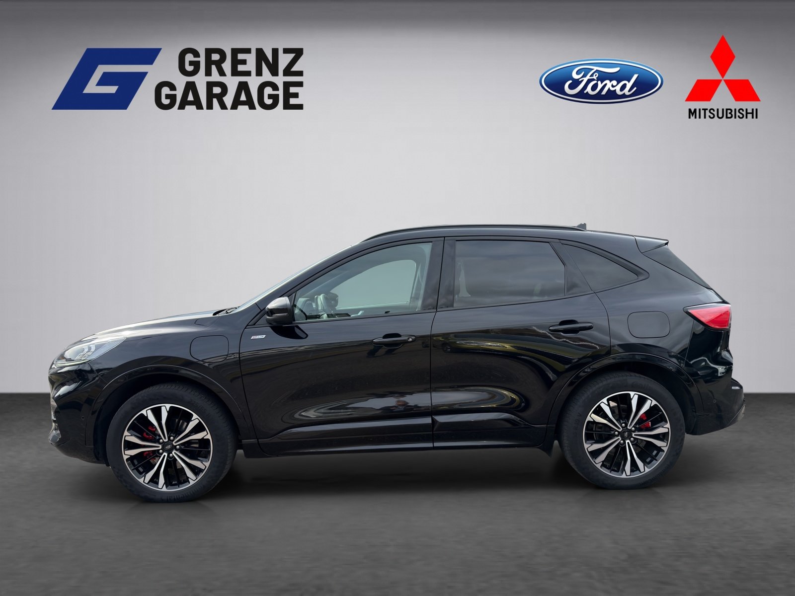 FORD Kuga 2.5 Plug-in Hybrid ST-Line X, Plug-in-Hybrid Petrol/Electric, Second hand / Used, Automatic - 2