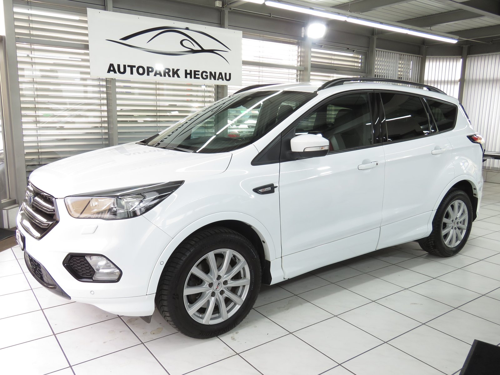 FORD Kuga 2.0 TDCi ST Line High 4WD PowerShift