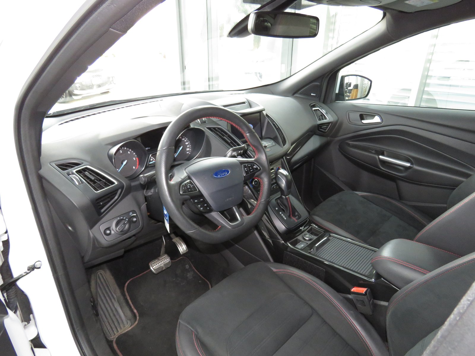 FORD Kuga 2.0 TDCi ST Line High 4WD PowerShift, Diesel, Occasion / Utilisé, Automatique - 7