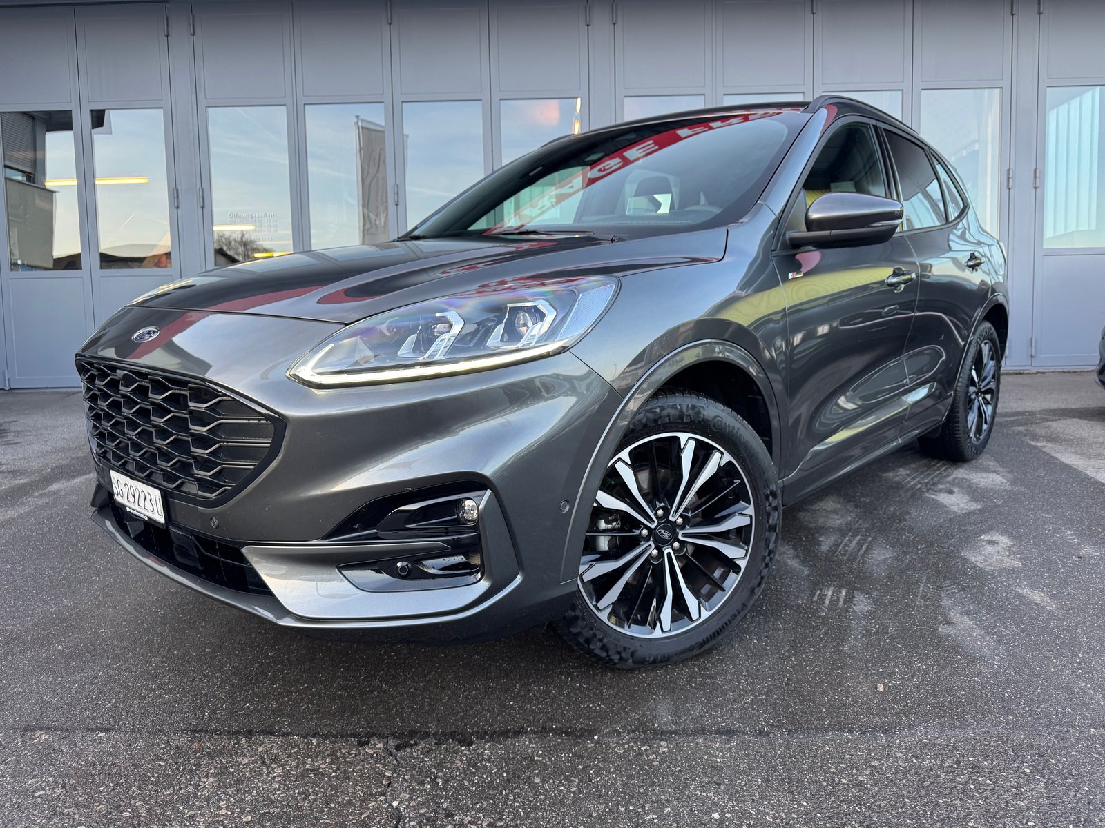 FORD Kuga 2.5 FHEV ST-Line X 4WD