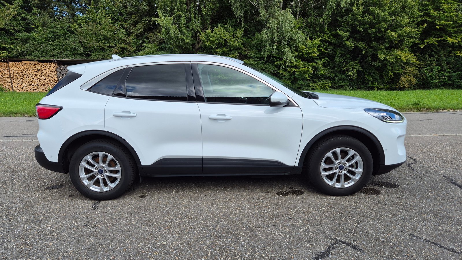 FORD Kuga 2.5 PHEV Titanium 2WD, Hybride Rechargeable Essence/Électricité, Occasion / Utilisé, Automatique - 7