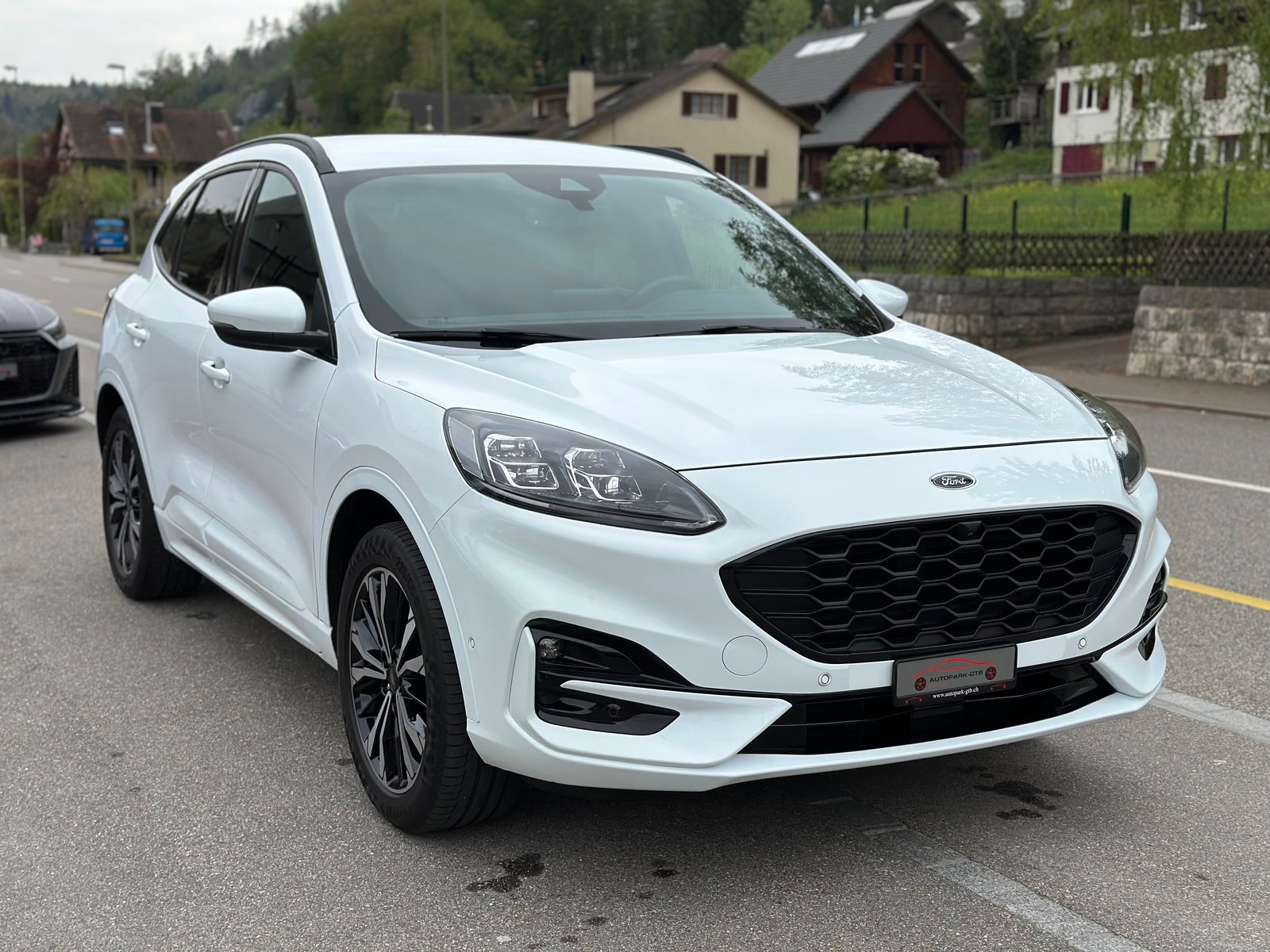 FORD Kuga 2.0 TDCi EcoBlue ST-Line X 4WD, Diesel, Occasion / Gebraucht, Automatik - 2