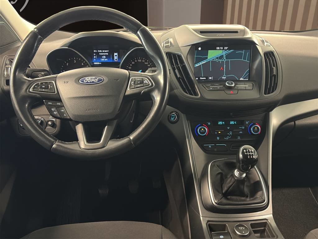 FORD Kuga 2.0 TDCi Business 4WD, Diesel, Occasion / Gebraucht, Handschaltung - 5
