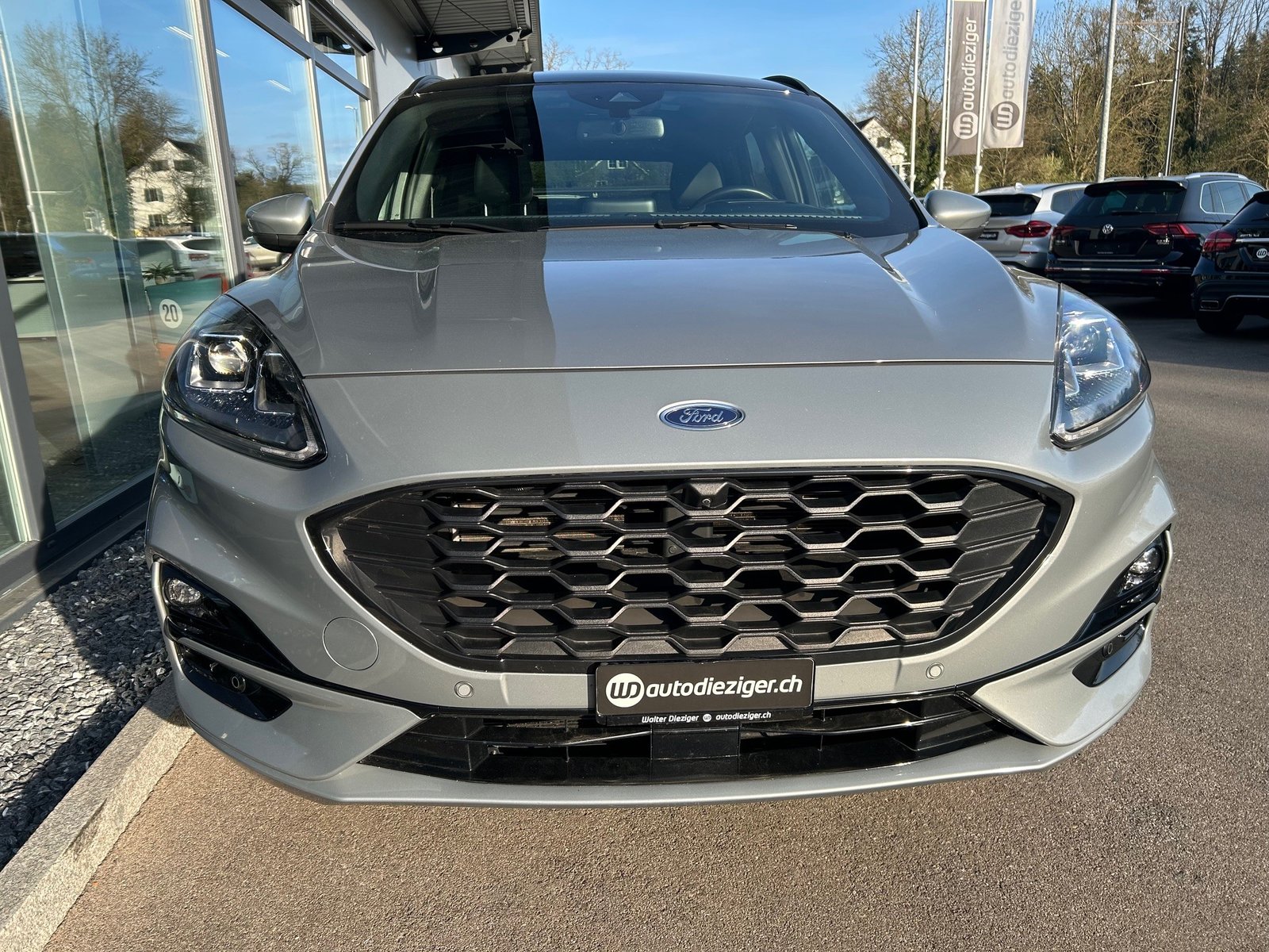 FORD Kuga 2.5 PHEV ST-Line X 2WD, Plug-in-Hybrid Benzin/Elektro, Occasion / Gebraucht, Automatik - 2