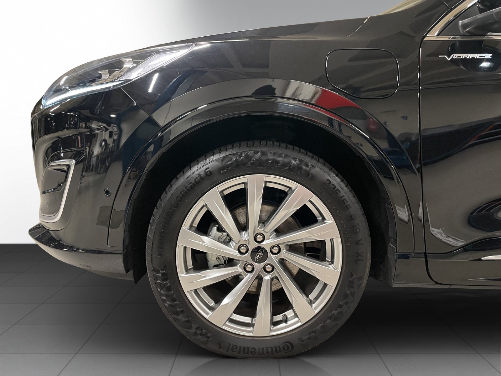 FORD Kuga 2.5 PHEV Vignale 2WD, Plug-in-Hybrid Petrol/Electric, Second hand / Used, Automatic - 6