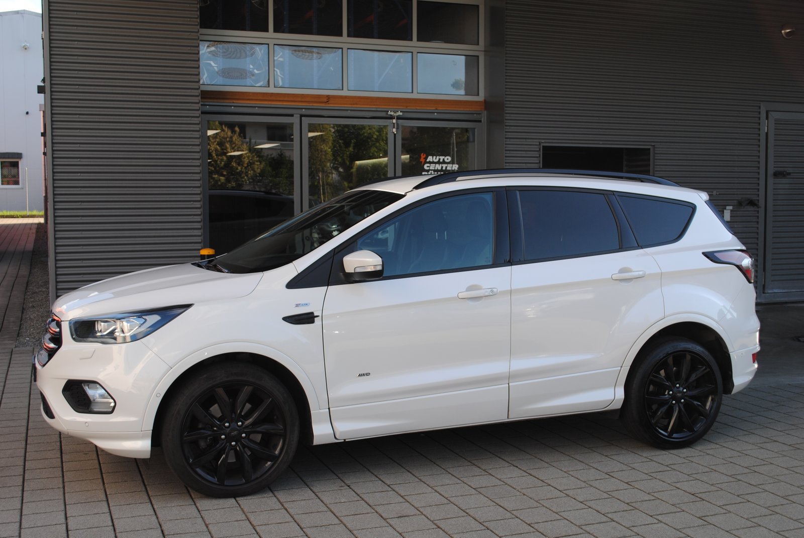 FORD Kuga 2.0 TDCi ST Line 4WD PowerShift, Diesel, Occasion / Utilisé, Automatique - 4