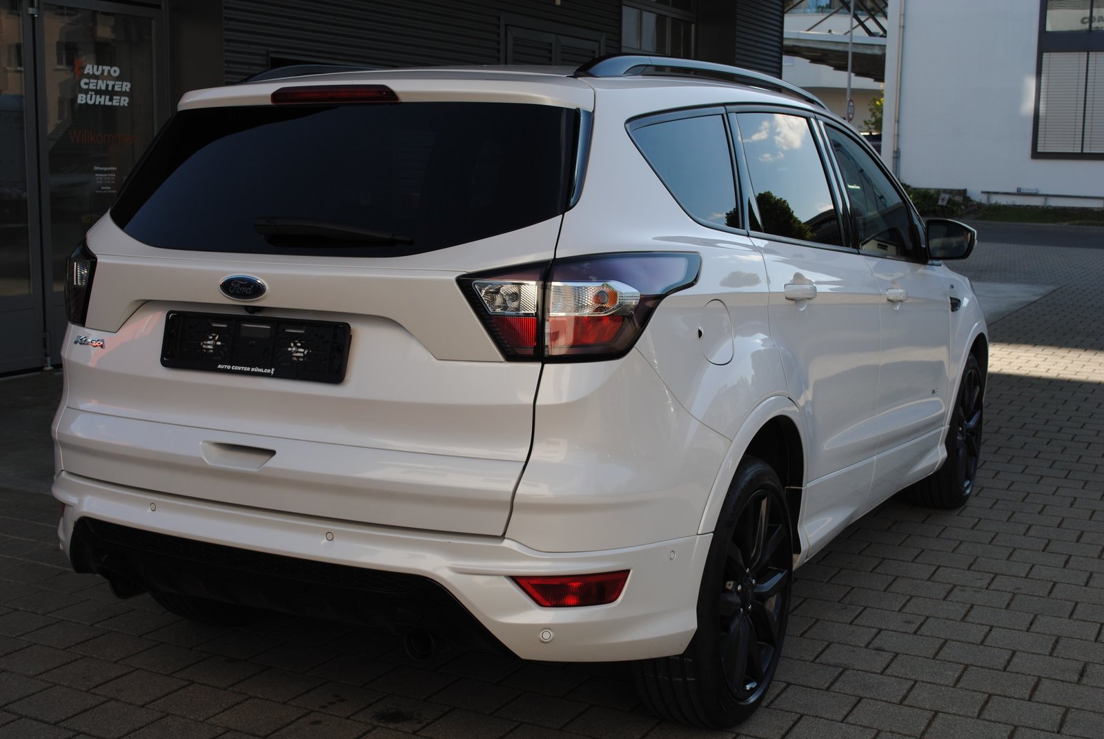 FORD Kuga 2.0 TDCi ST Line 4WD PowerShift, Diesel, Occasion / Utilisé, Automatique - 7