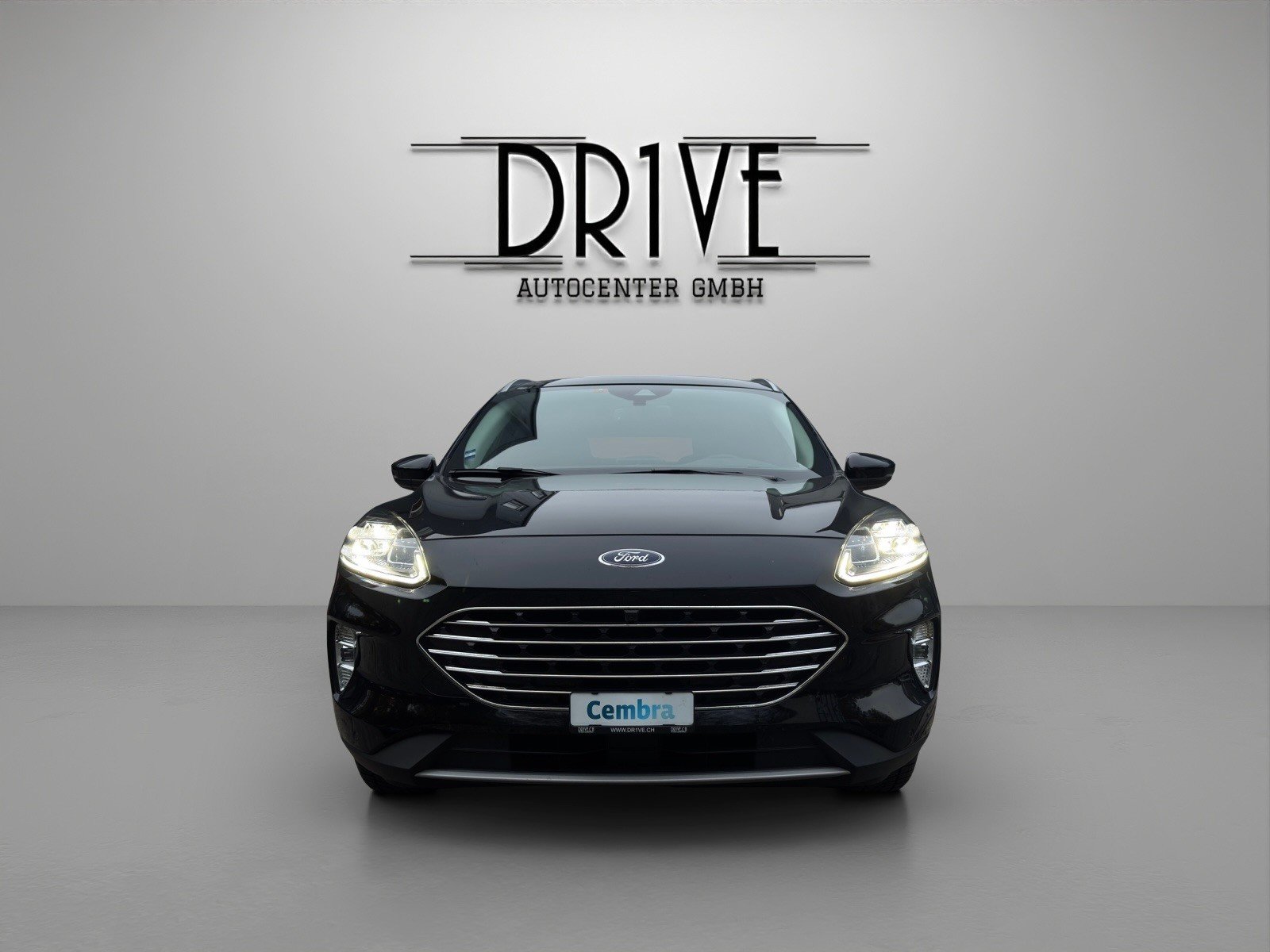 FORD Kuga 2.5 FHEV Titanium 4WD, Full-Hybrid Petrol/Electric, Second hand / Used, Automatic - 2