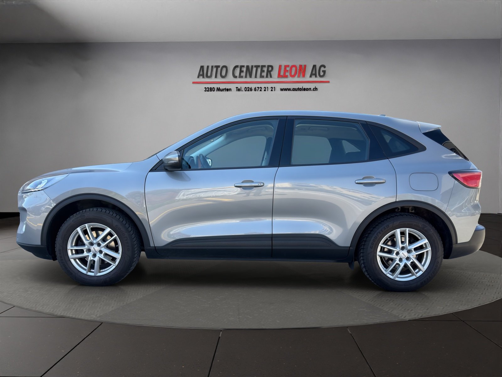 FORD Kuga 2.0 TDCi EcoBlue Cool Connect 4WD, Diesel, Second hand / Used, Automatic - 3