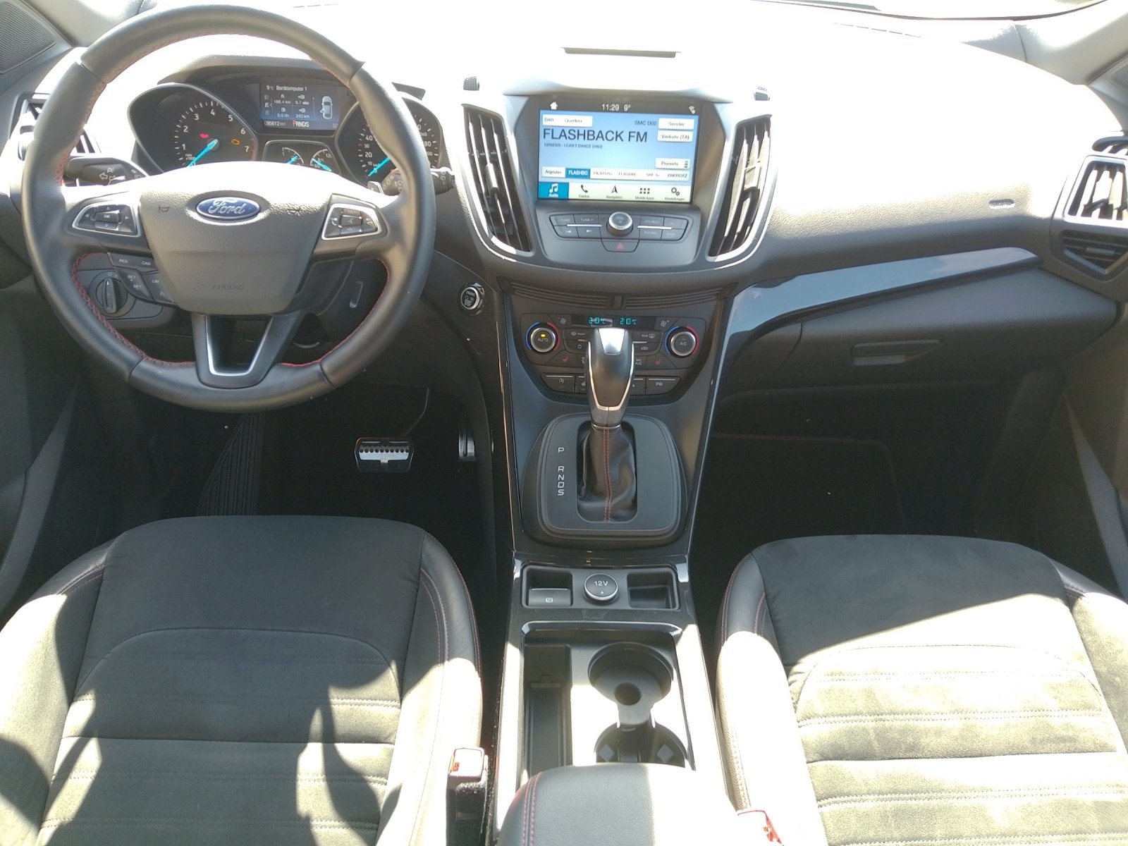 FORD Kuga 2.0 EcoB 240 PS ST-Line, Benzin, Occasion / Gebraucht, Automatik - 7