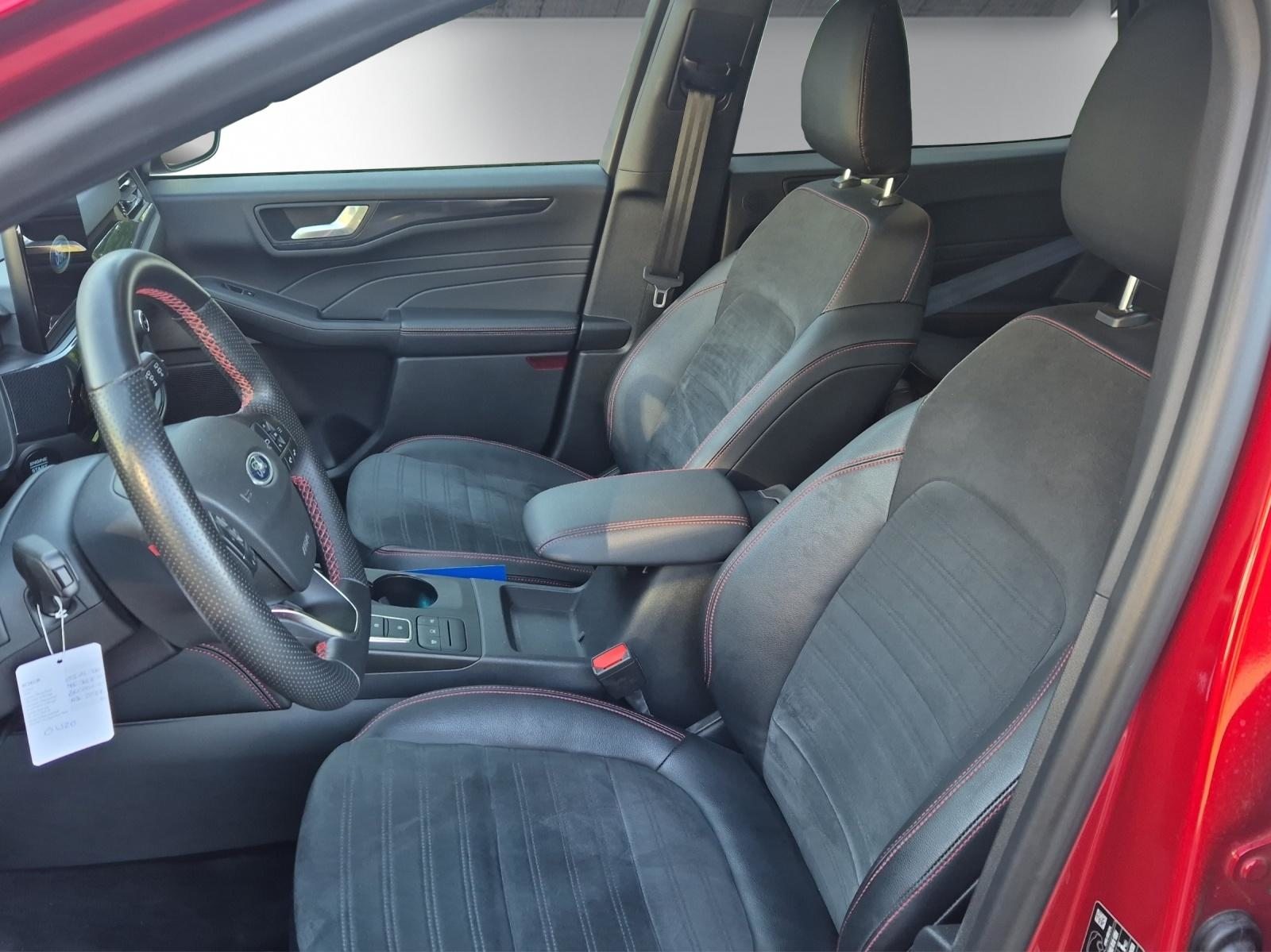 FORD Kuga 2.5 Hybrid ST-Line X 4x4, Voll-Hybrid Benzin/Elektro, Occasion / Gebraucht, Automatik - 6