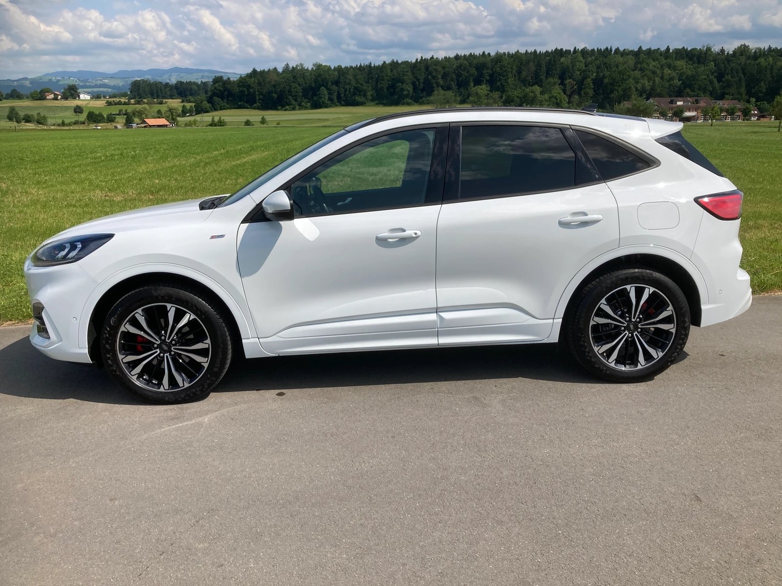 FORD Kuga 2.5 FHEV ST-Line X 4WD, Hybride Intégral Essence/Électricité, Occasion / Utilisé, Automatique - 5