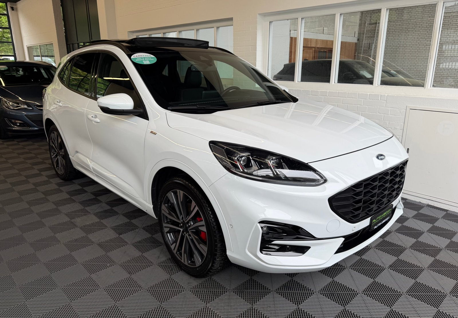 FORD Kuga 2.5 FHEV ST-Line X 4WD 4X4 190 PS