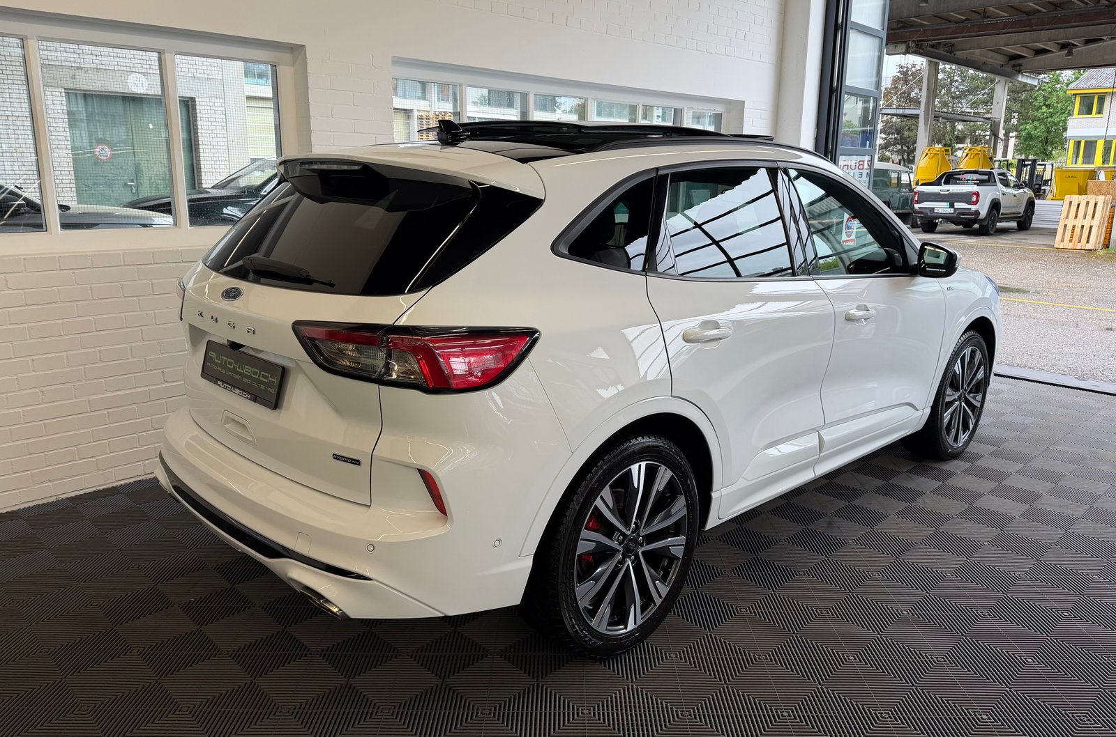 FORD Kuga 2.5 FHEV ST-Line X 4WD 4X4 190 PS, Hybride Intégral Essence/Électricité, Occasion / Utilisé, Automatique - 3