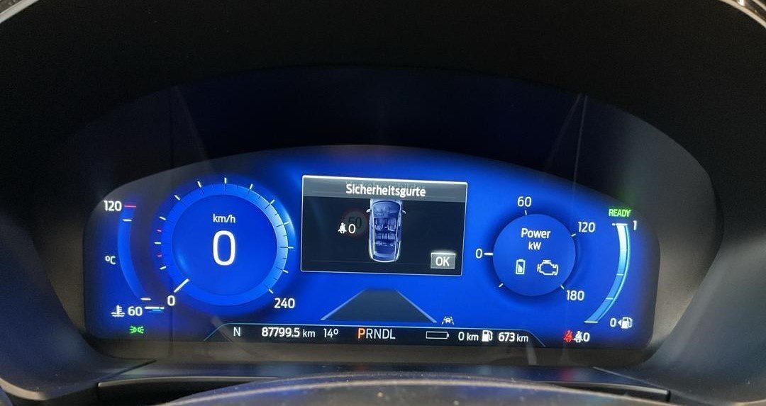 FORD Kuga 2.5 PHEV ST-Line 2WD, Hybride Rechargeable Essence/Électricité, Occasion / Utilisé, Automatique - 7