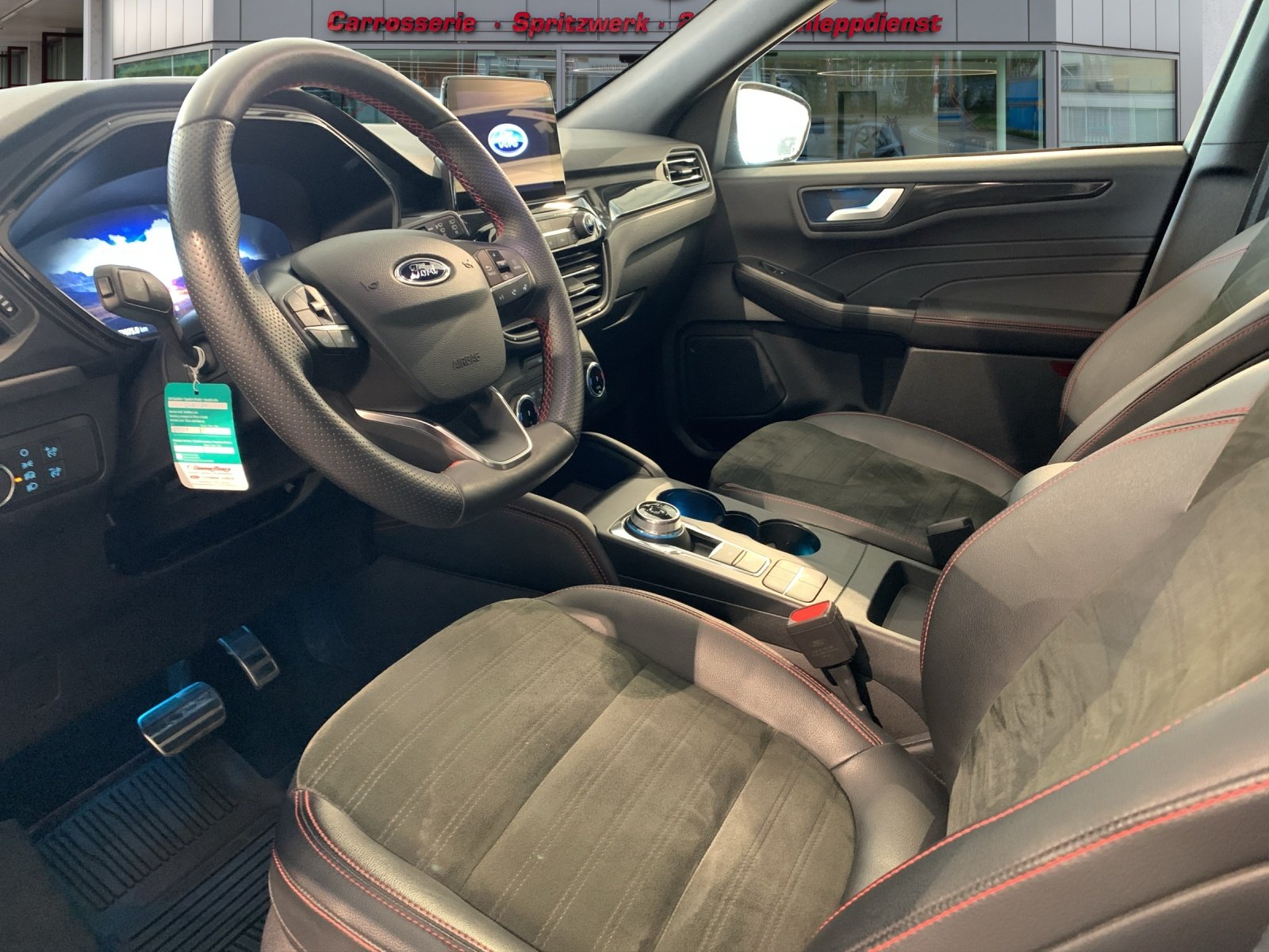 FORD Kuga 2.5 Plug-in Hybrid ST-Line X, Plug-in-Hybrid Petrol/Electric, Second hand / Used, Automatic - 7