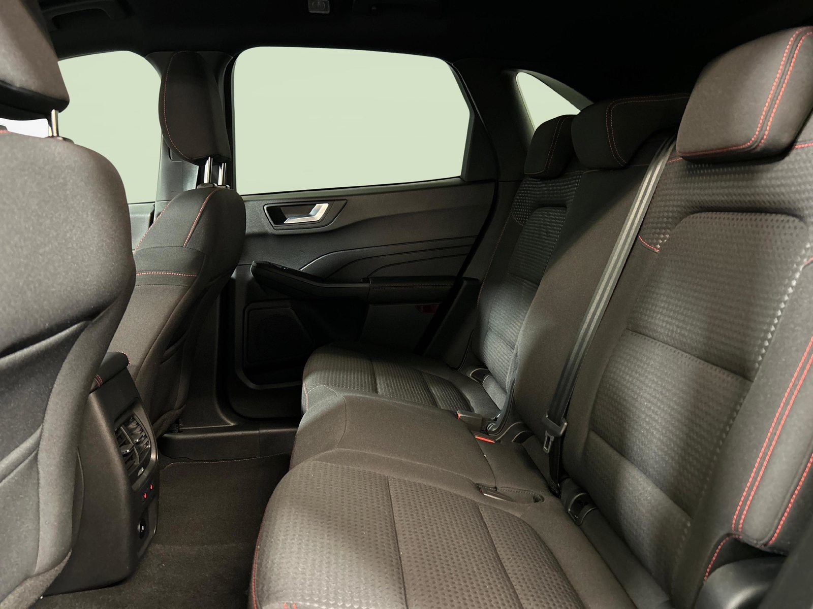 FORD Kuga 2.5 Plug-in Hybrid ST-Line, Hybride Rechargeable Essence/Électricité, Occasion / Utilisé, Automatique - 5