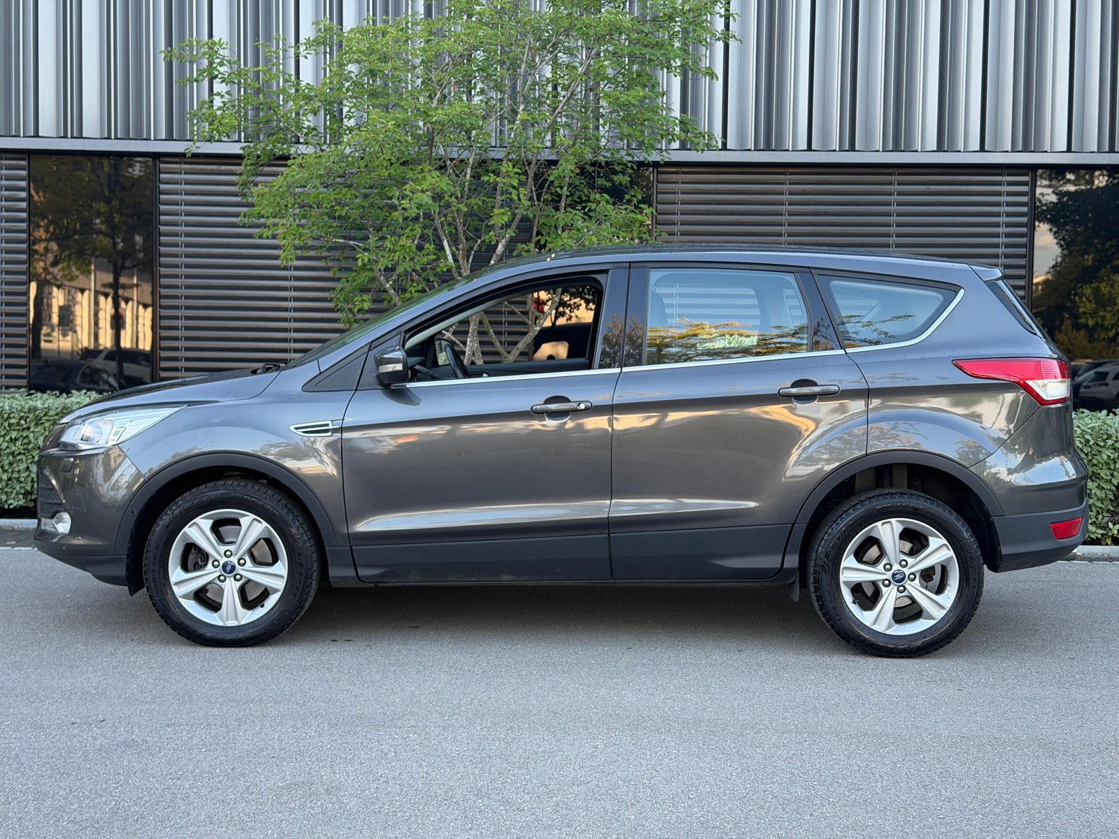 FORD Kuga 2.0 TDCi Carving 4WD PowerShift, Diesel, Occasion / Utilisé, Automatique - 2