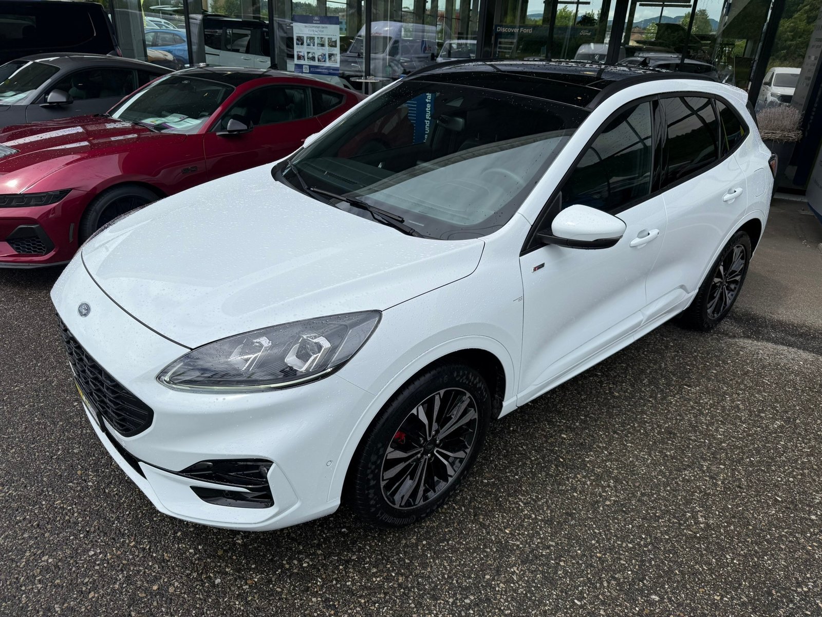 FORD Kuga 2.5 FHEV ST-Line X 4WD, Voll-Hybrid Benzin/Elektro, Occasion / Gebraucht, Automatik - 3
