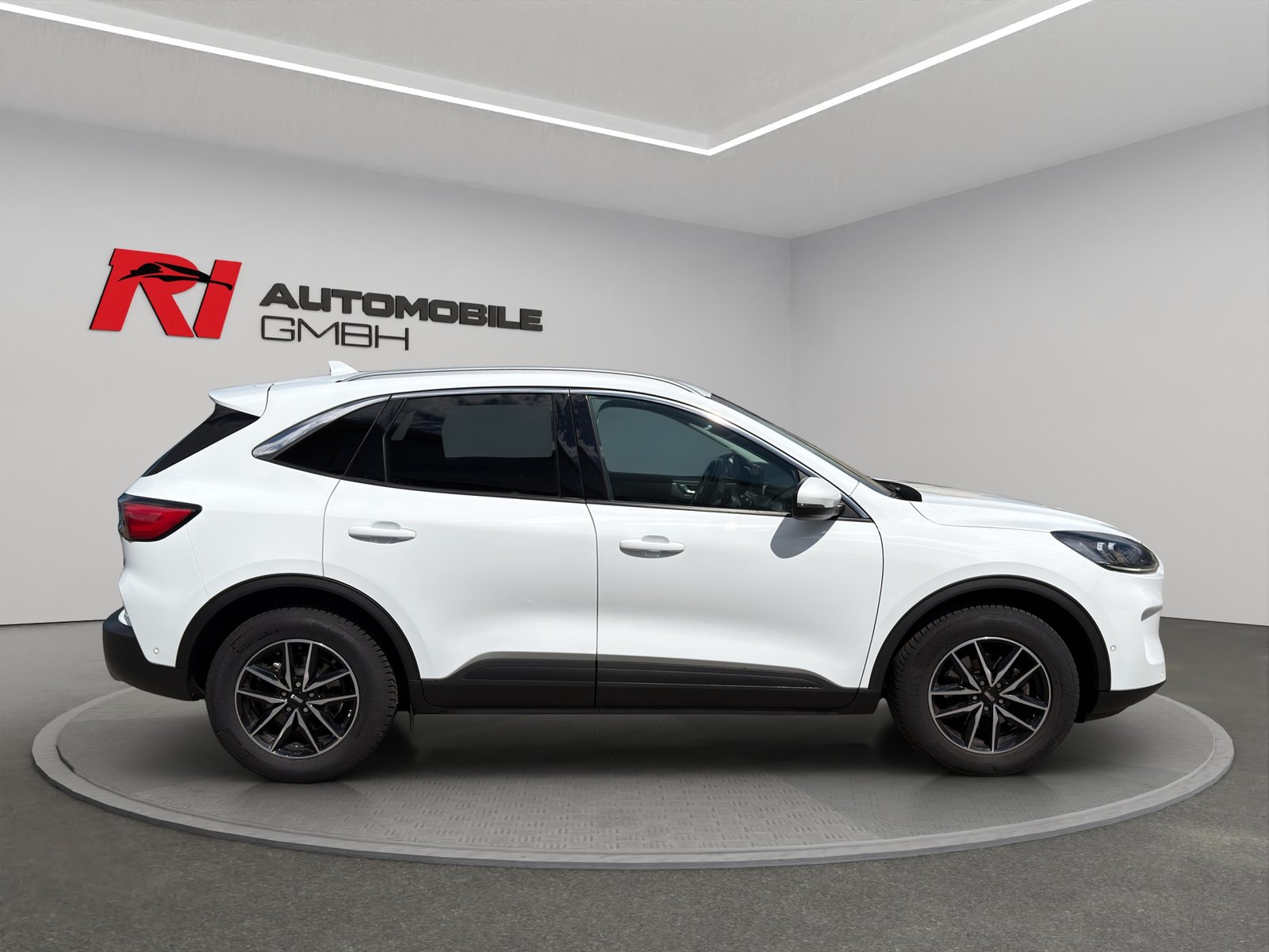 FORD Kuga 2.0 TDCi EcoBlue Titanium 4WD, Diesel, Occasioni / Usate, Automatico - 4