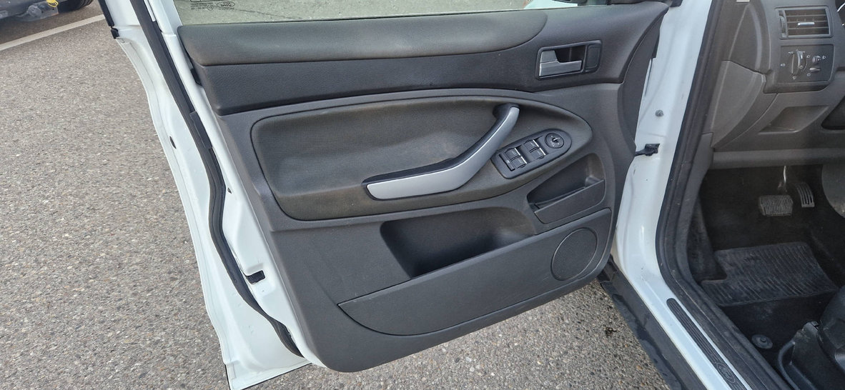 FORD Kuga 2.0 TDCi 140 Carving FPS, Diesel, Occasion / Gebraucht, Automatik - 3