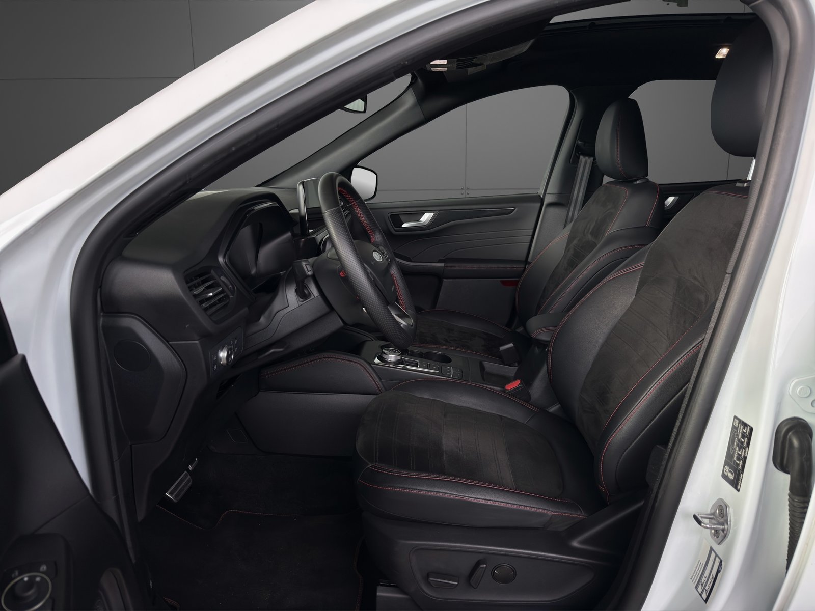 FORD Kuga 2.5 PHEV ST-Line X 2WD, Plug-in-Hybrid Petrol/Electric, Second hand / Used, Automatic - 6