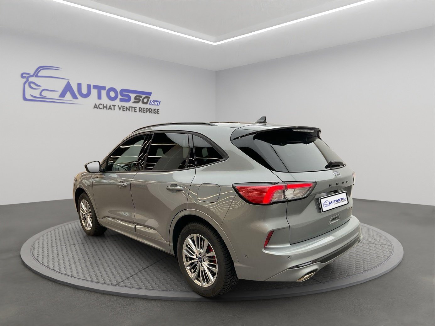 FORD Kuga 2.5 PHEV ST-Line X 2WD, Plug-in-Hybrid Benzin/Elektro, Occasion / Gebraucht, Automatik - 2