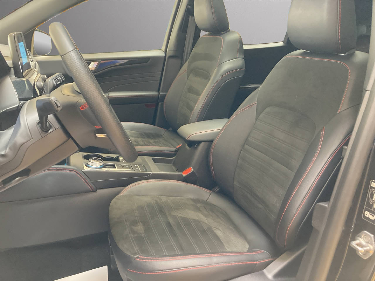 FORD Kuga 2.5 FHEV ST-Line X 4x4, Hybride Intégral Essence/Électricité, Occasion / Utilisé, Automatique - 5