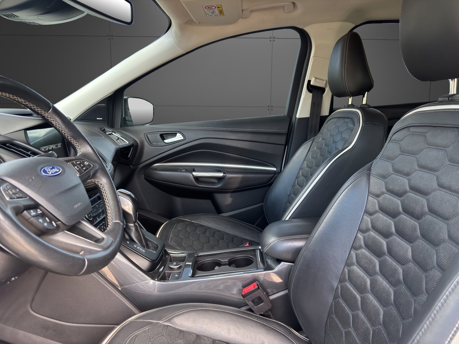FORD Kuga 1.5 SCTi Vignale 4WD Automatic, Benzin, Occasion / Gebraucht, Automatik - 3