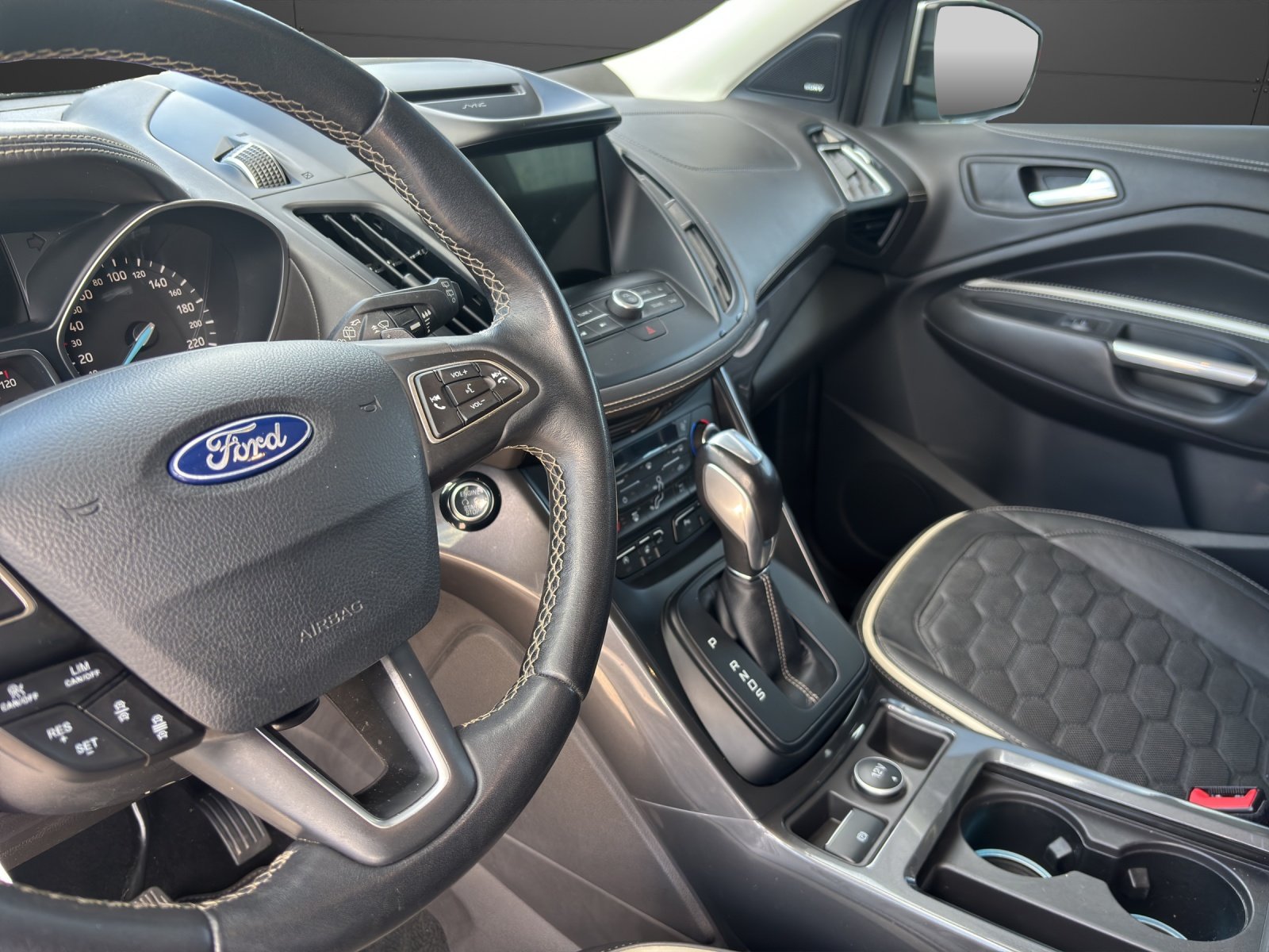FORD Kuga 1.5 SCTi Vignale 4WD Automatic, Benzin, Occasion / Gebraucht, Automatik - 5