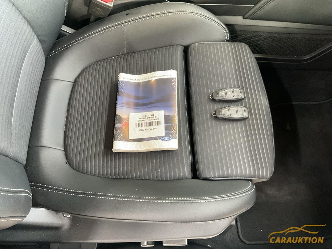 FORD Kuga 2.5 PHEV Titanium 2WD, Plug-in-Hybrid Petrol/Electric, Second hand / Used, Automatic - 3