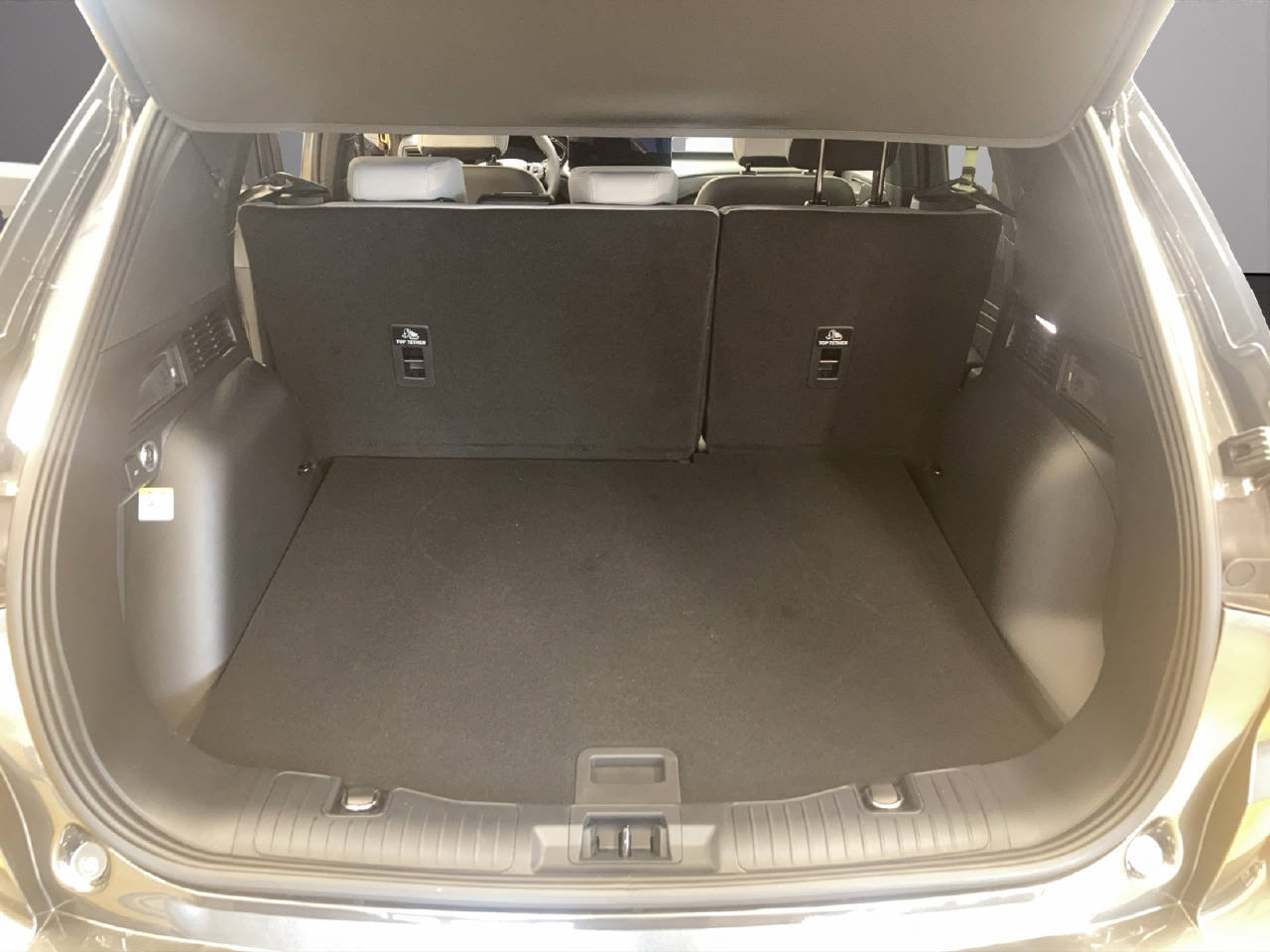 FORD Kuga 2.5 PHEV 242 PS Sound Edition, Plug-in-Hybrid Benzin/Elektro, Occasion / Gebraucht, Automatik - 7