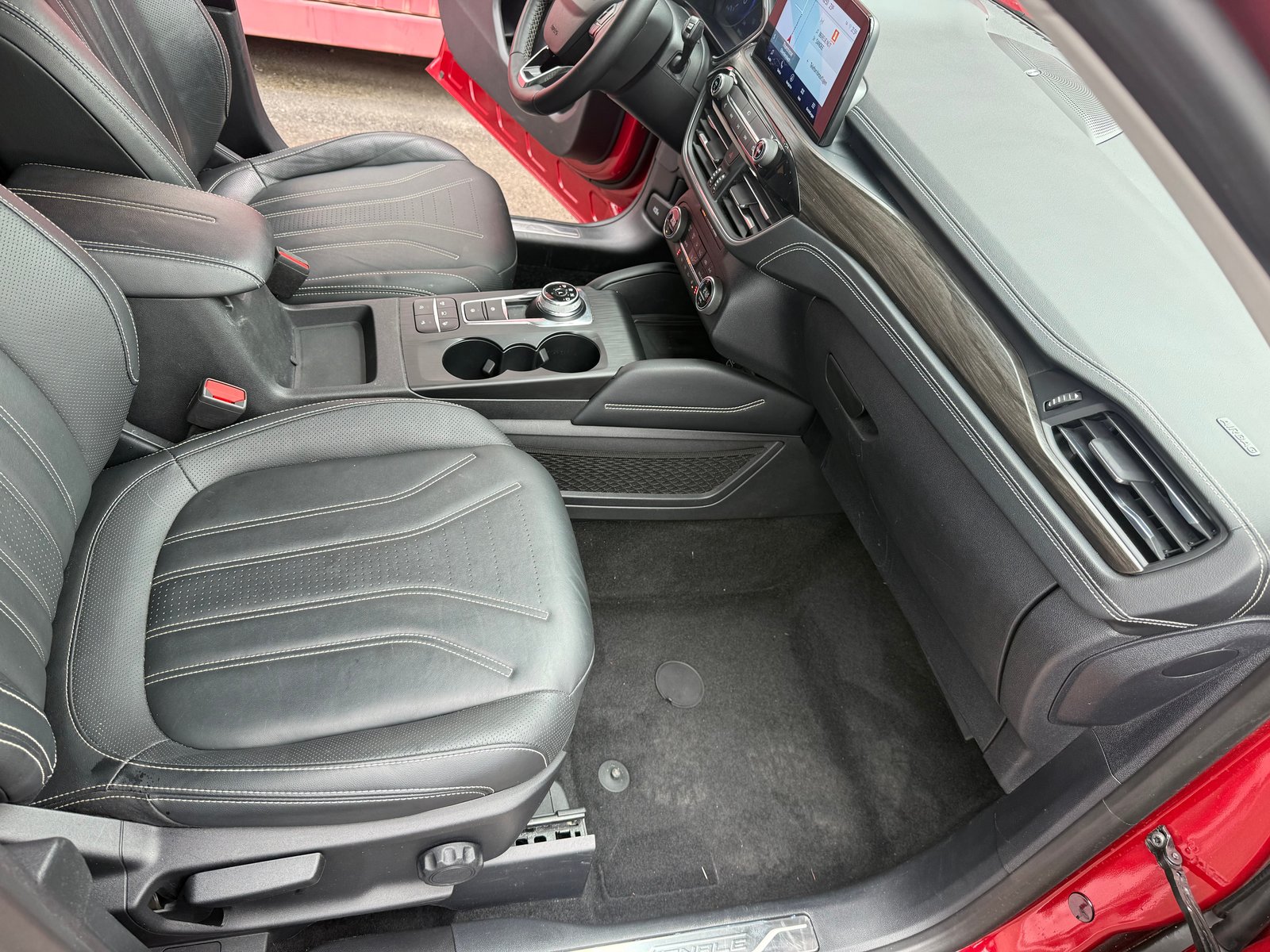 FORD Kuga 2.0 TDCi EcoBlue Vignale 4WD Automat, Diesel, Occasion / Gebraucht, Automatik - 5