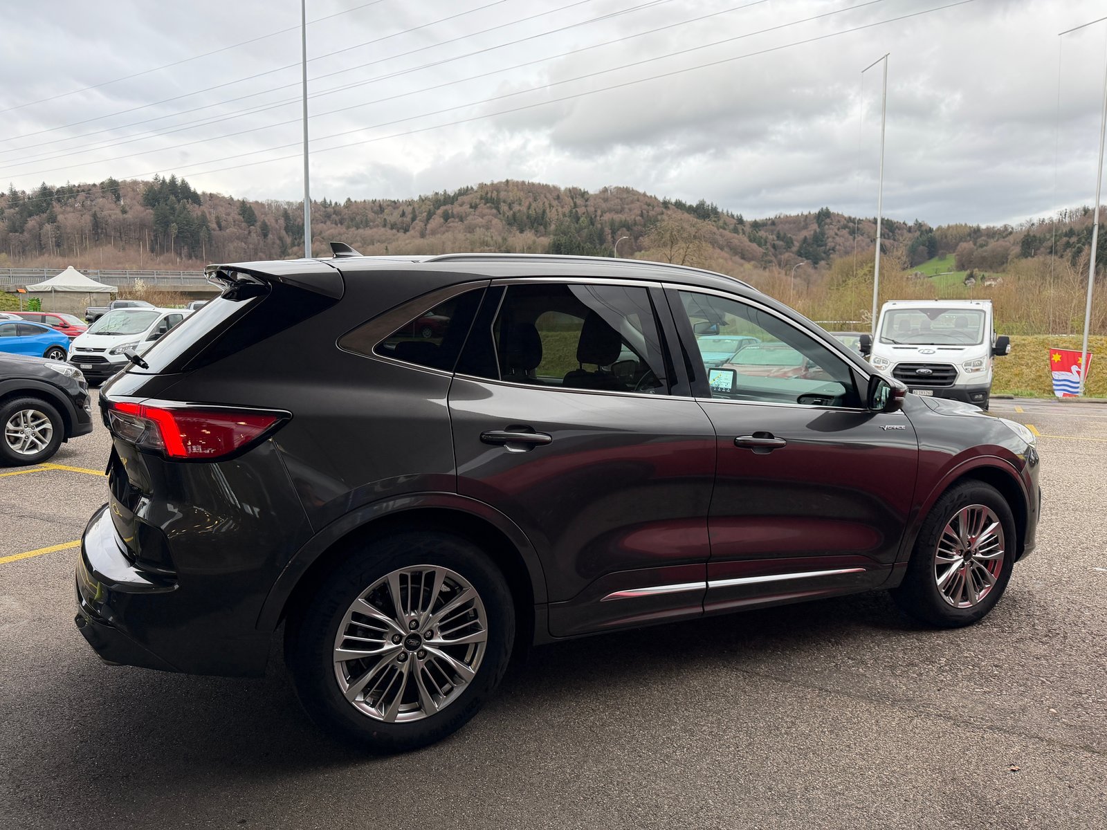 FORD Kuga 2.5 PHEV Vignale 2WD, Hybride Rechargeable Essence/Électricité, Occasion / Utilisé, Automatique - 6