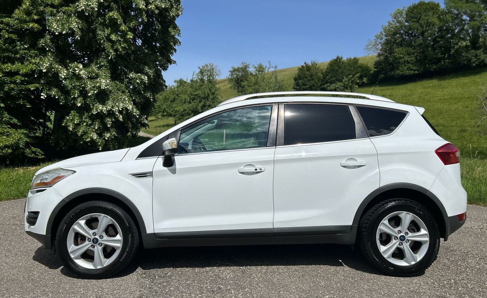 FORD Kuga 2.0 TDCi Carving 4WD, Diesel, Occasion / Gebraucht, Handschaltung - 2