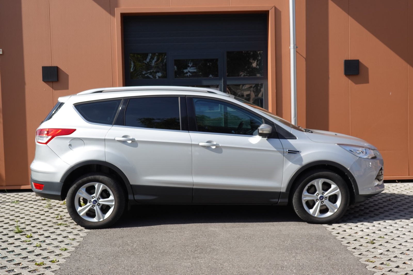 FORD Kuga 2.0 TDCi Titanium 4WD PowerShift * Véhicule CH *, Diesel, Occasion / Utilisé, Automatique - 4