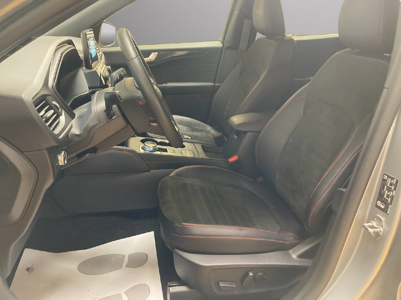 FORD Kuga 2.5 FHEV ST-Line X 4x4, Hybride Intégral Essence/Électricité, Occasion / Utilisé, Automatique - 5