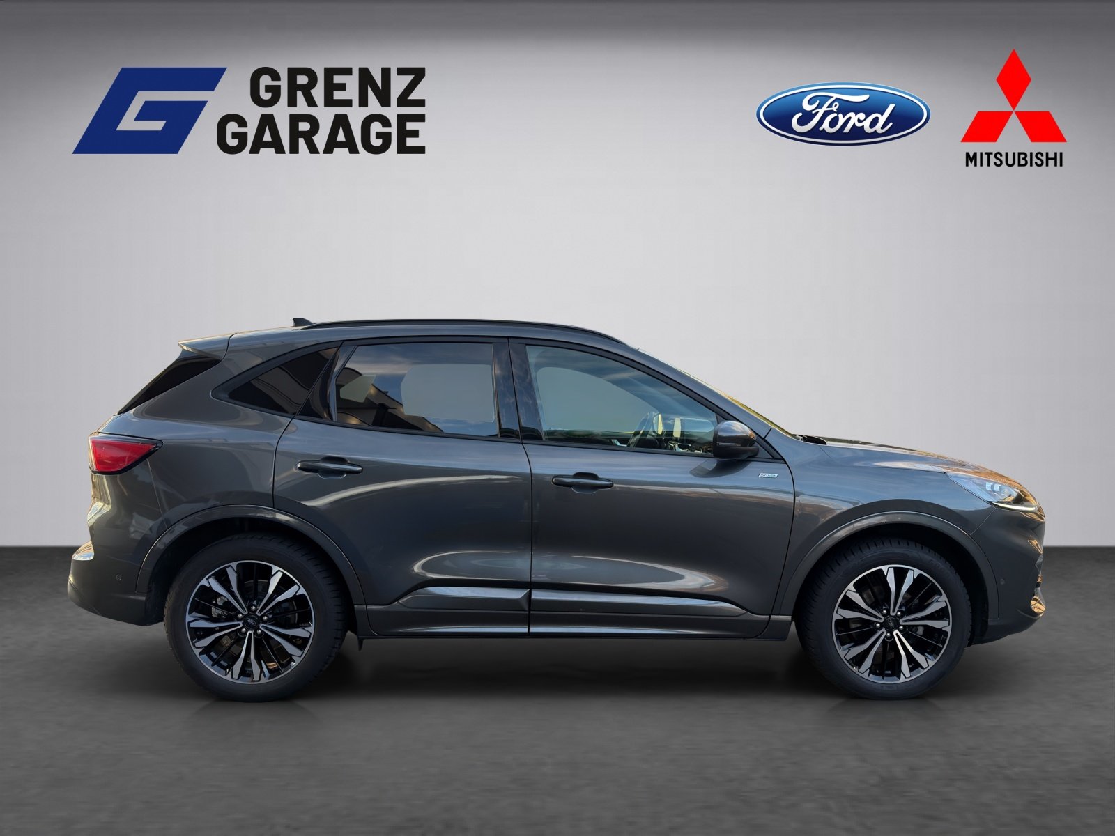 FORD Kuga 2.5 Hybrid ST-Line X 4x4, Full-Hybrid Petrol/Electric, Second hand / Used, Automatic - 6