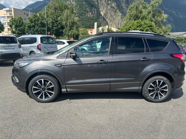 FORD Kuga 2.0 TDCi ST Line High 4WD, Diesel, Occasion / Gebraucht, Handschaltung - 2
