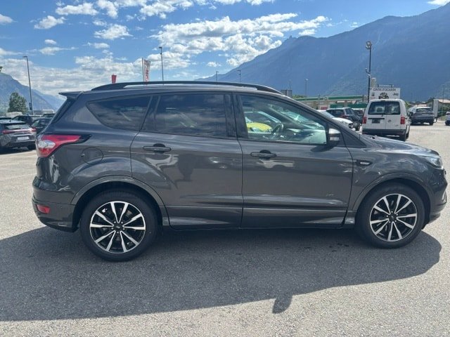 FORD Kuga 2.0 TDCi ST Line High 4WD, Diesel, Occasion / Gebraucht, Handschaltung - 6