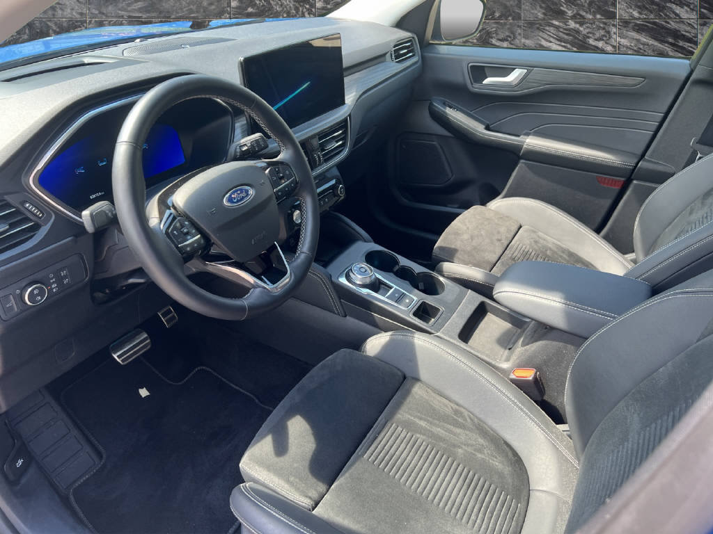 FORD Kuga 2.5 Hybrid Active X 4x4, Voll-Hybrid Benzin/Elektro, Occasion / Gebraucht, Automatik - 7