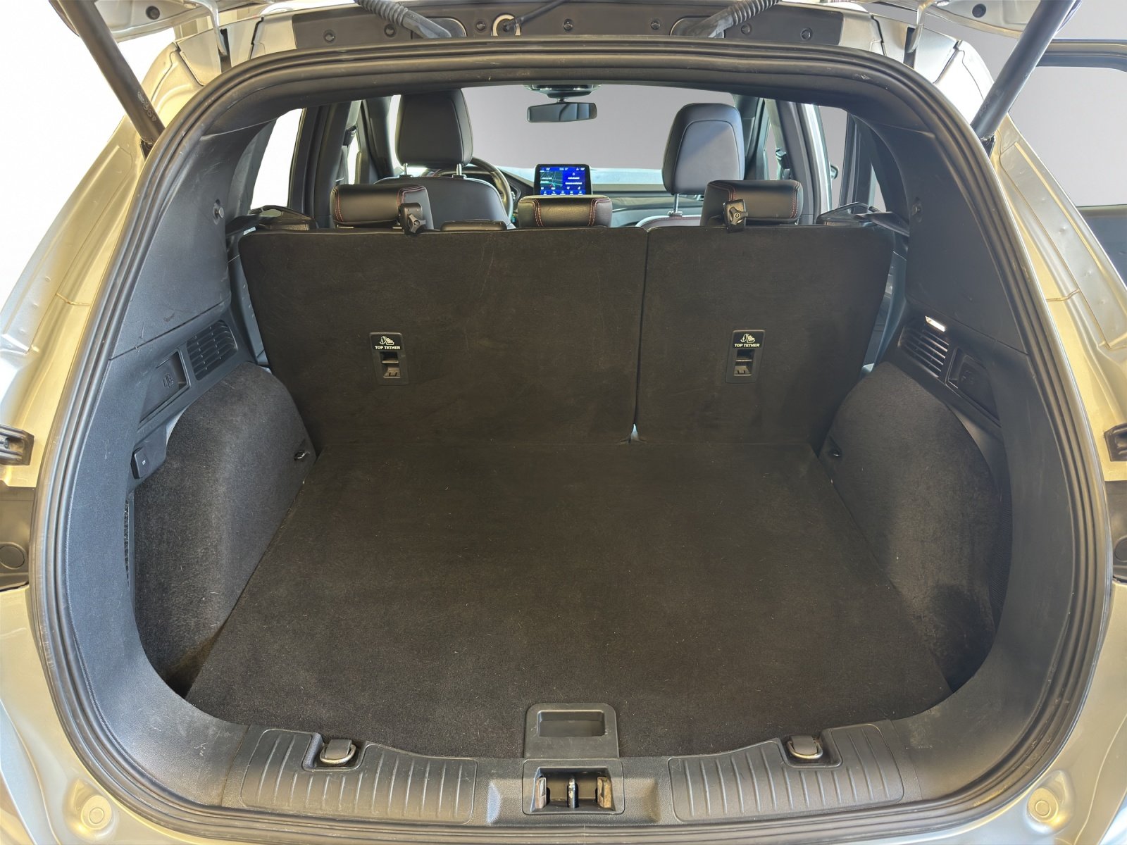 FORD Kuga 2.5 PHEV ST-LineX2WD, Hybride Rechargeable Essence/Électricité, Occasion / Utilisé, Automatique - 7